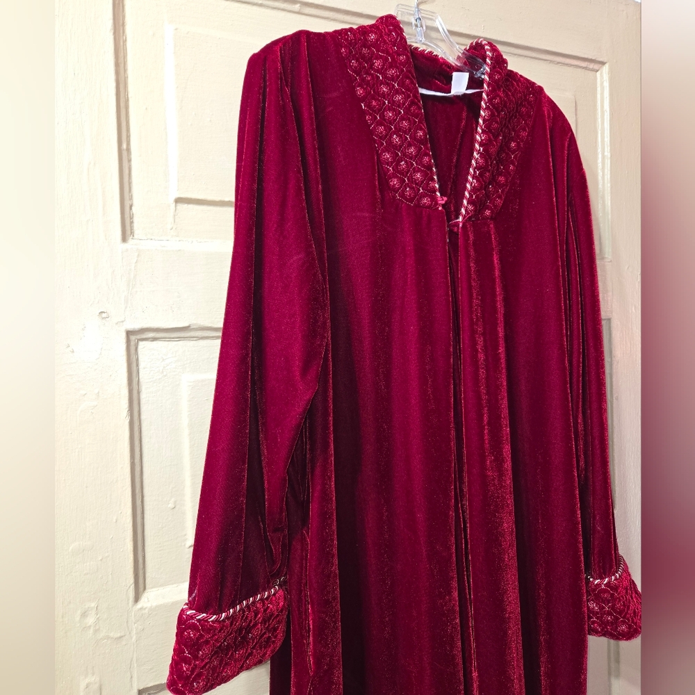 Adonna Velvet Zip Front Christmas Red Embroidered Robe Night Dress Size: L - Picture 9 of 9